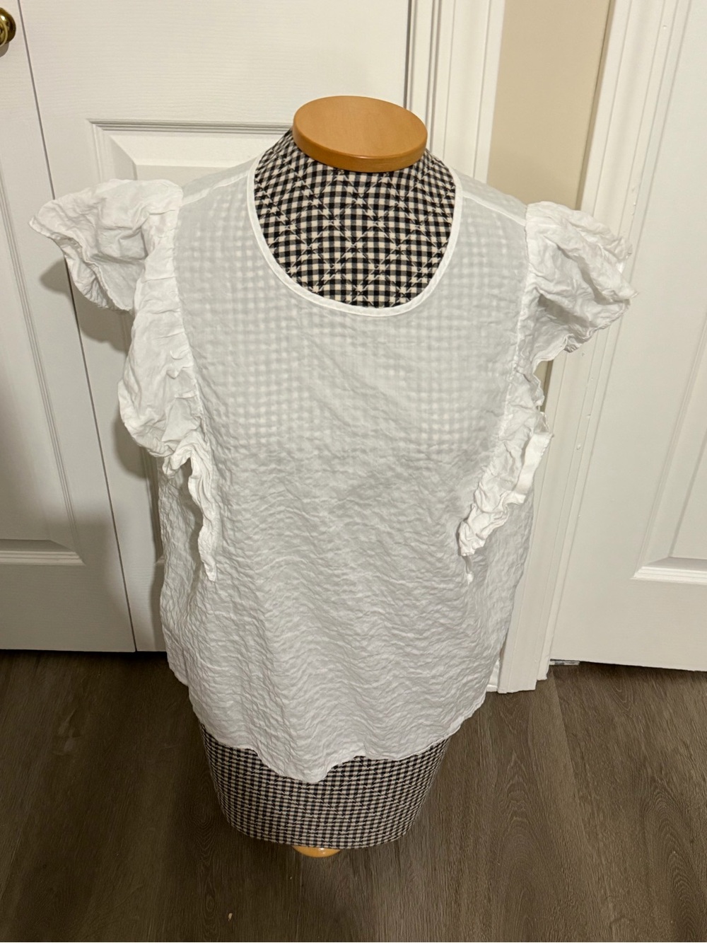 Target white flutter sleeve blouse size xxl